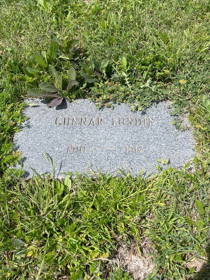Sigred Lundin's grave. Photo 1