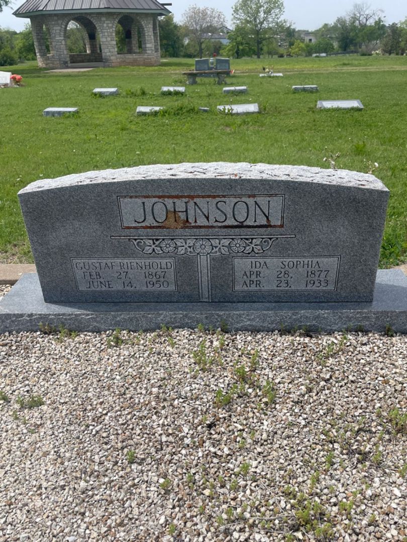 Gustaf Rienhold Johnson's grave. Photo 1