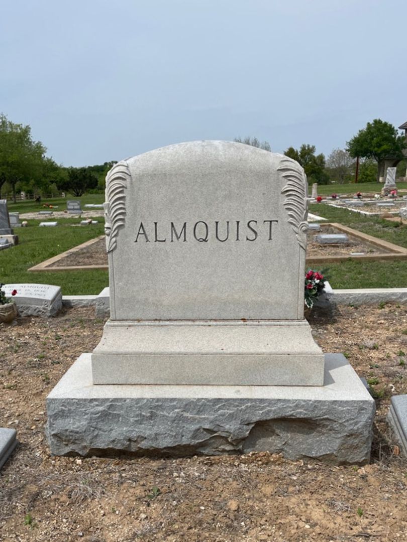Hedvig Almquist's grave. Photo 1