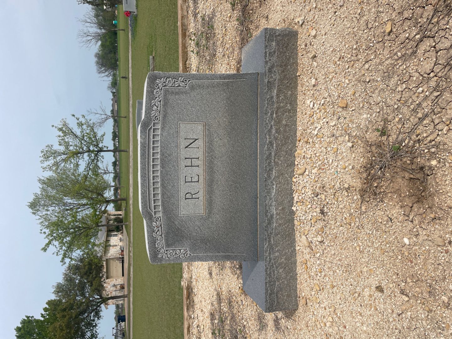 Bessie Otelia Rehn's grave. Photo 1